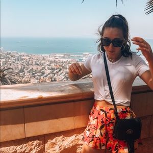 Meet your Posher, Halle